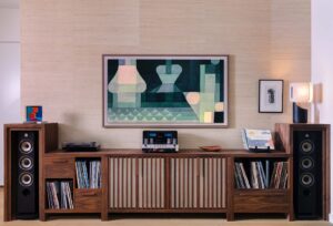 winfield-thybony-pink-grasscloth-installation-for-mk-workshop-molly-culver-photo-austin-tx