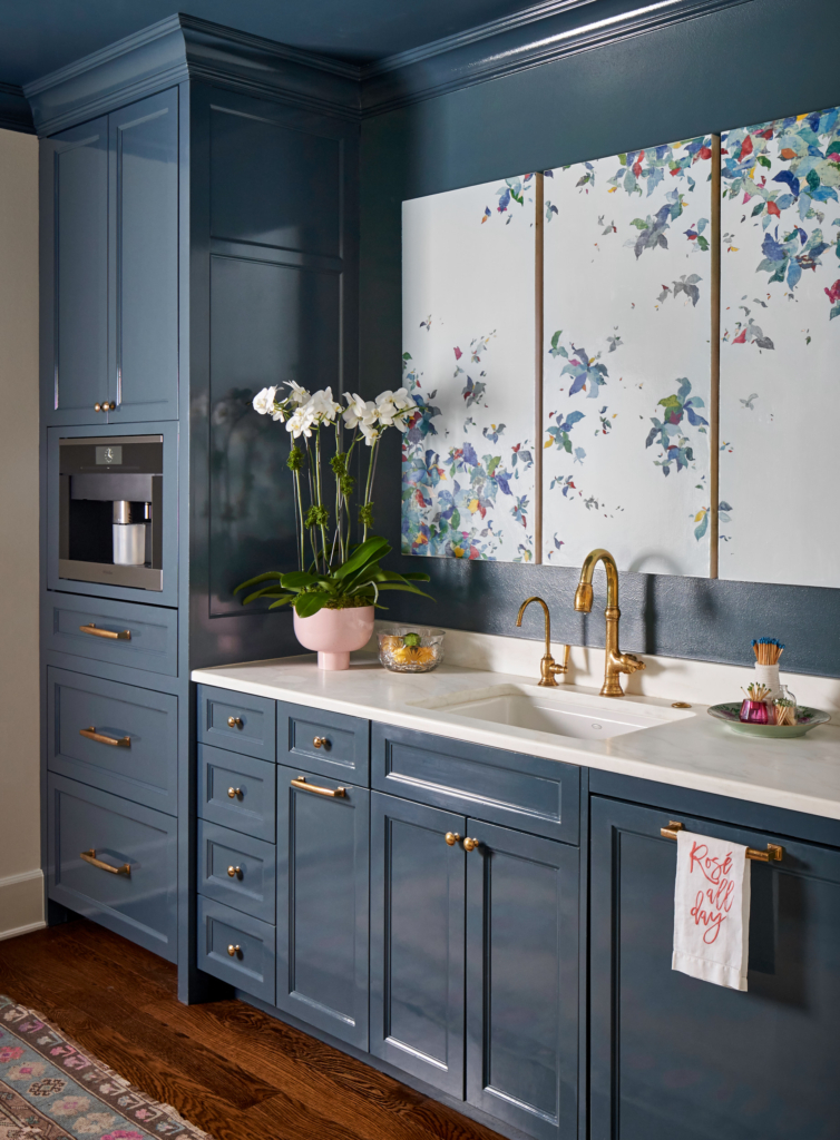 High-gloss lacquer in a custom muted blue is lovely in this butler's pantry.