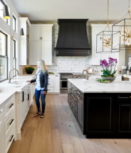 interior-designer-project-painted-kitchen-cabinets-in-sherwin-williams-sw-pure-white-black-island-in-benjamin-moore--onyx
