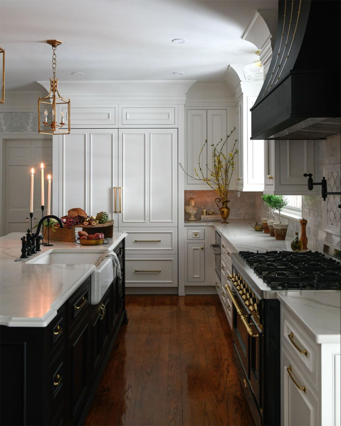 traditional-kitchen-with-pale-grey-cabinets-in-sw-worldly-gray-black-range-hood