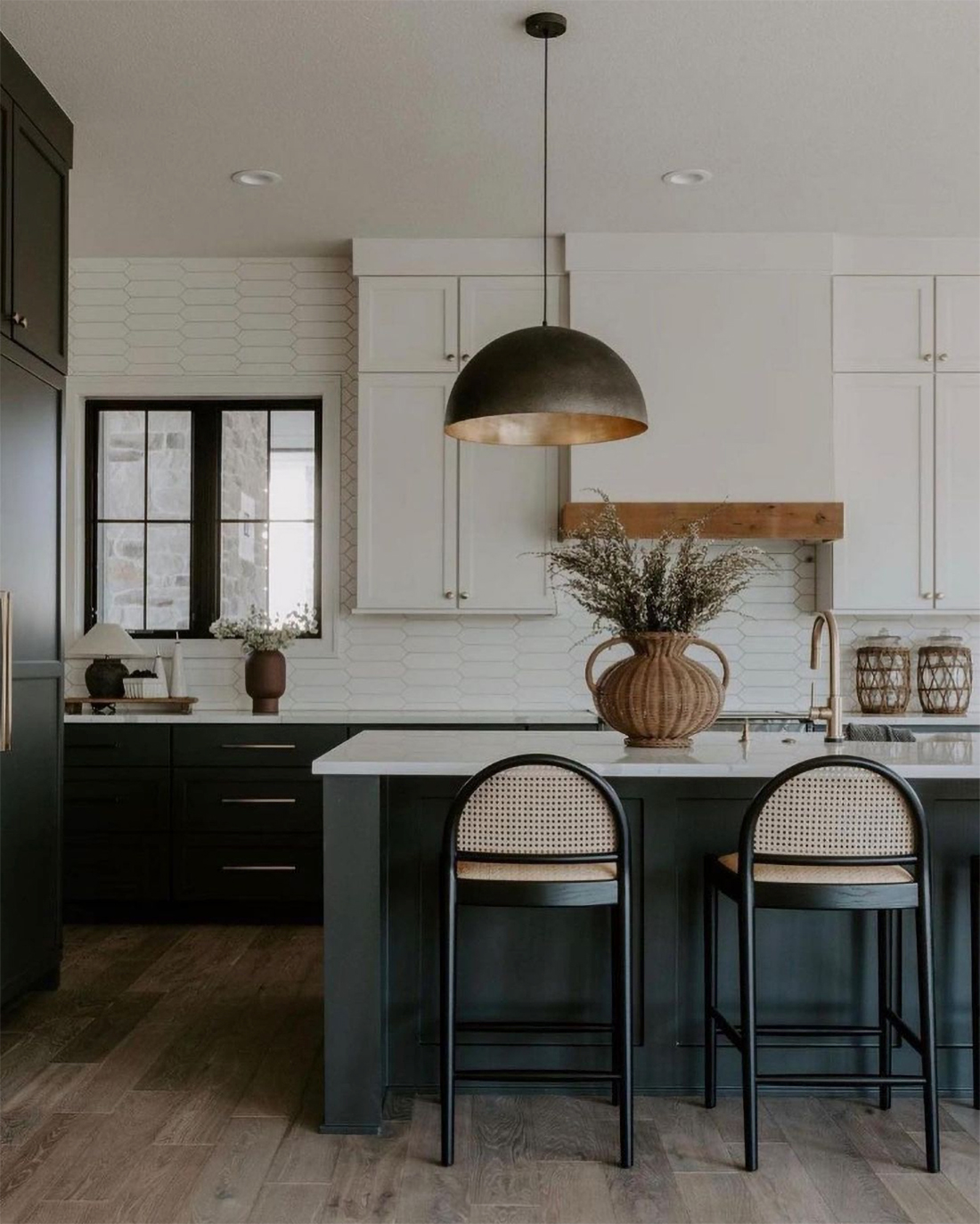 Two-Toned-Kitchen-design-and-builders-blackbirchhomes-in-white-and-green
